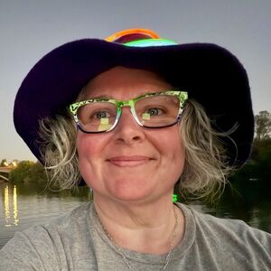 Meet your Posher, Gina